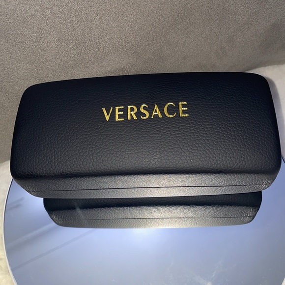 Versace Aviators Brand New Authentic Versace Sunglasses 😎 - Picture 8 of 9
